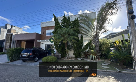 Lindo Sobrado em Condmínio Fechado